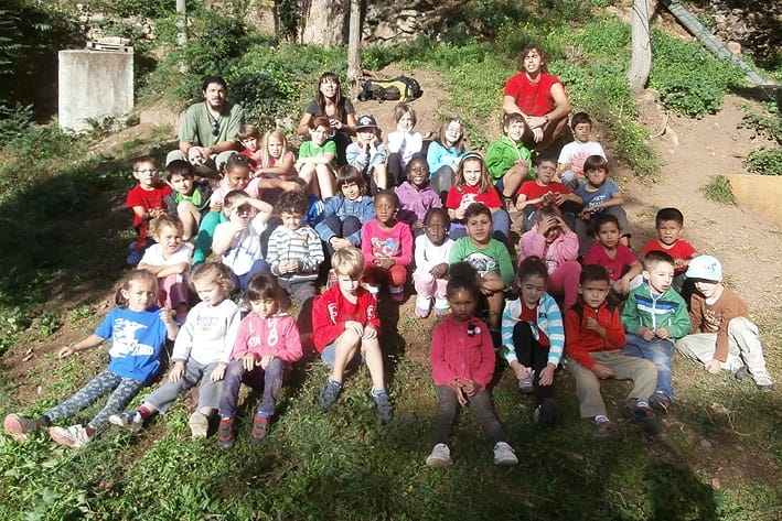 Foto de grup dels 35 infants que van anar a l'excursió del Figaró