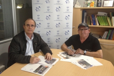La signatura va tenir lloc a les oficines de l'àrea d'Esports, a la Zona Esportiva Municipal de Corró d'Avall