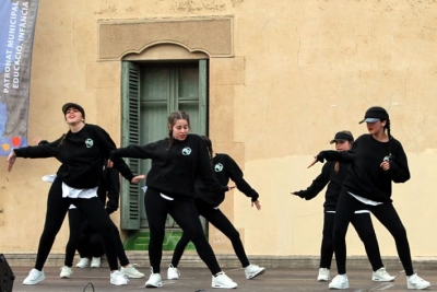 L'escola de dansa Moving va mostrar un ball hip hop