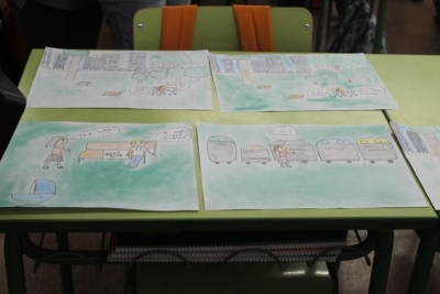 Alumnes de 4t de Primària de l'Escola Joan Sanpera treballant el Còmic dels Supercívics