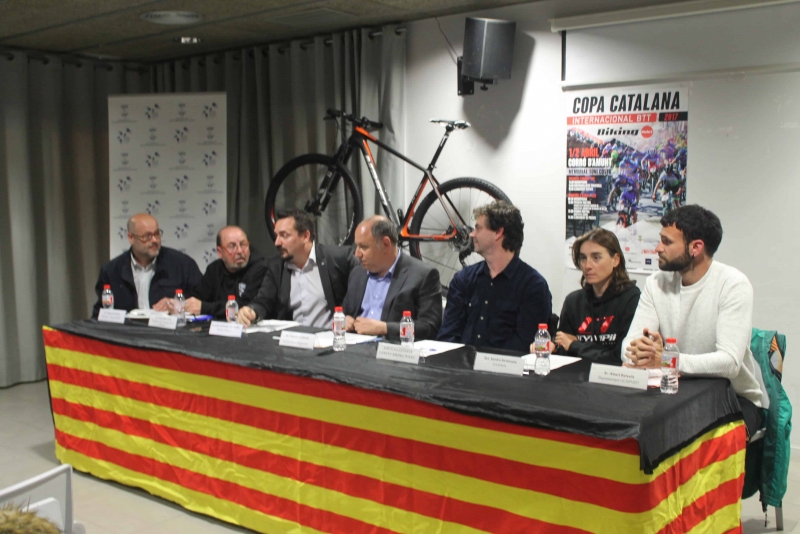 Roda de premsa de presentació de la cursa a Corró d'Amunt de la BTT Catalana Internacional