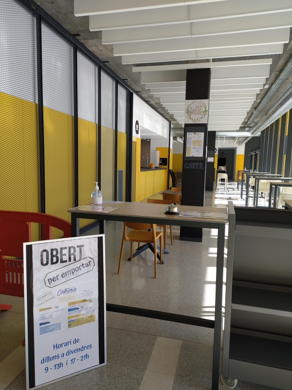 interior de la cafeteria de l'Espai Can Prat