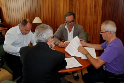 L'alcalde Francesc Colomé, el secretari Josep M. Amorós, el regidor Juan Antonio Marín i Francesc Figueras del COEIC