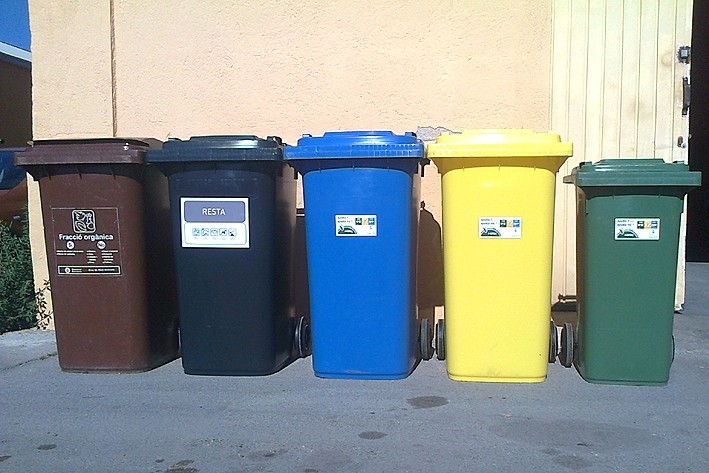 Els cinc contenidors de recollida selectiva