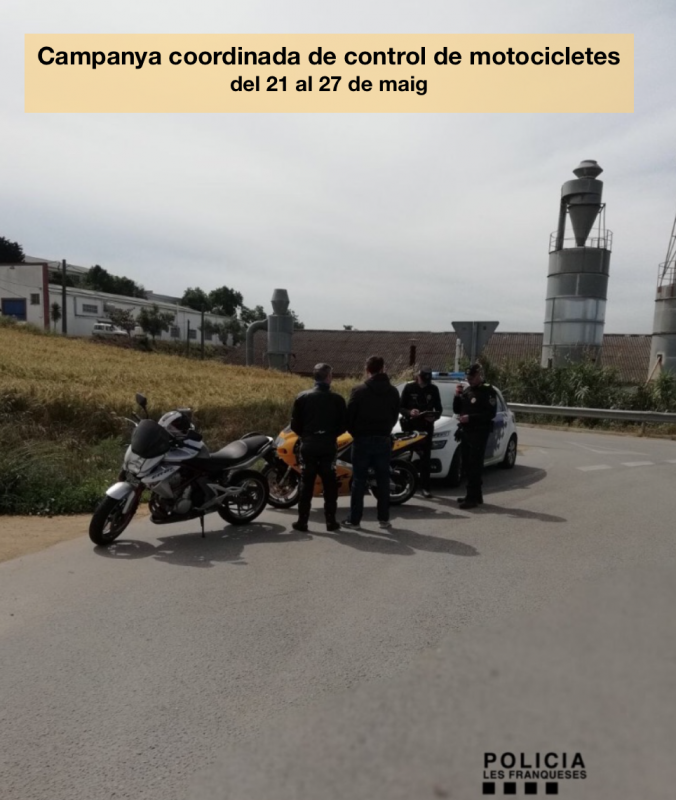 Policia Local fent el control de motocicletes