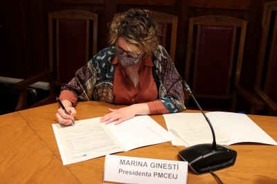 Signatura del conveni de col·laboració entre l'Ajuntament i la Fundació Apadis