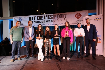 Premi de la categoria Promoció Femení a Nagore Nuñez Abreu del CE Karate Nokachi Les Franqueses